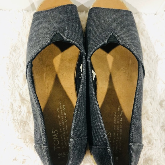 TOMS Slide On Shoes Size 8.5 - Picture 9 of 9